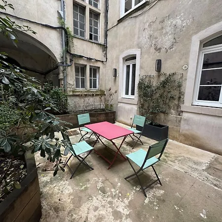 Ancien Couvent Au Coeur Du Vieux * ואלנס